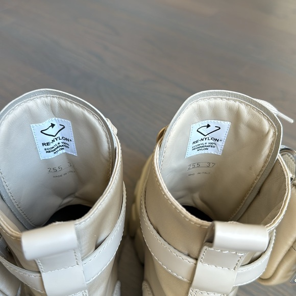 Prada lace up Monolith leather & Re-Nylon platform boots with zipper pouch - Picture 4 of 6